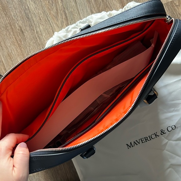 Maverick & Co. Manhattan Leather Briefcase Unisex - Picture 7 of 12